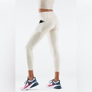 Oasis PureLuxe High-Waisted Shine 7/8 Legging size Size 4